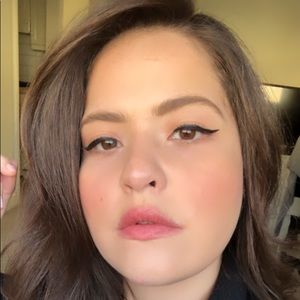 Meet your Posher, Valentina